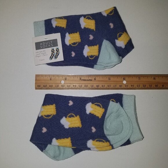 NEW 2 Ale Love Quarter Length Socks Beer Steins Hearts Gift Adult One Size OSFM - Picture 6 of 6
